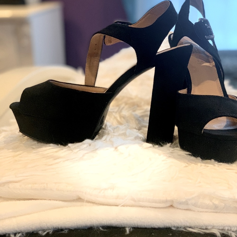 Candies. Black heels. Size 8.